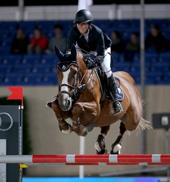 SORAYA DE L’OBSTINATION (E.O.) (ex-RAVALINGHIEN – Kashmir van Schuttershof/Skippy-II – breeder: Ch. Nys, B-7730 Estaimbourg) ridden by Reed Kessler (USA)