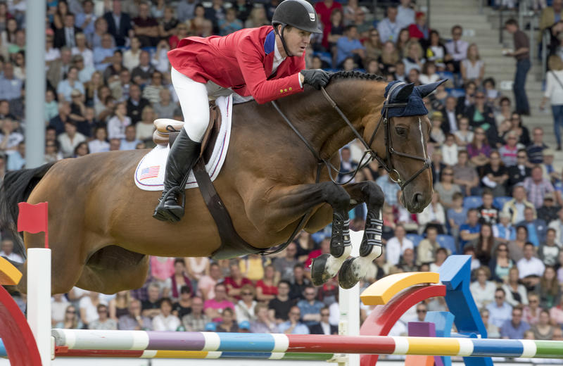 HH AZUR GARDEN’S HORSES (E.O.) (Thunder vd Zuuthoeve/Sir lui – naisseur: N. Beaufort à B-8600 Pervijze), la monture de McLain Ward (USA), leader du SBS (photo (c) Hippofoto)