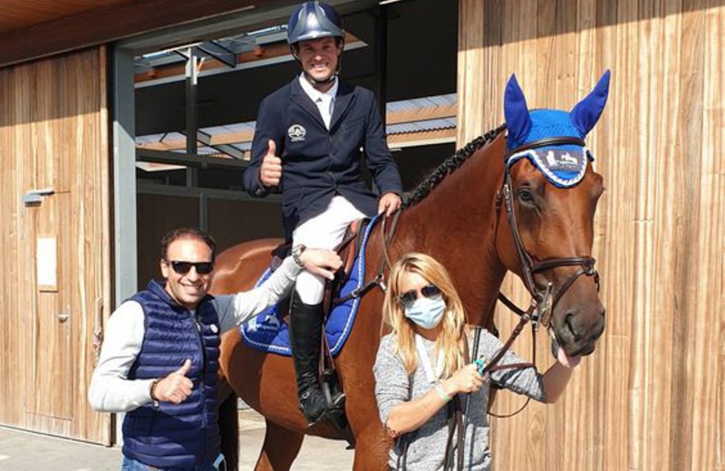 IZE-COEUR DE BELLIGNIES (Diamant de Bellignies x Ogano Sitte) en Bertrand Genin worden 5e in de  finale (1m30) voor 6- jarigen op het Belgisch  Kampioenschap voor Jonge Paarden (DR)