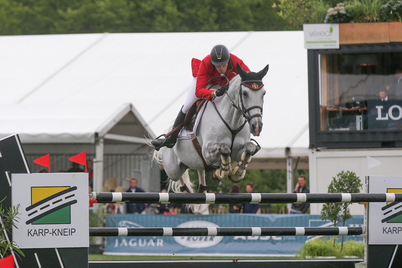 BACARDI LES HAUTS (Rexar du Houssoit/Cavalier – naisseur: P. Himpe à B-9600 Ronse) et Dominique Hendrickx (photo (c) D. Roest)