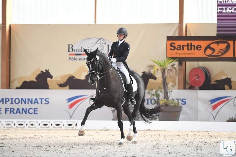 Alizée Roussel en FIGO DE HANSEZ 2e in de Freestyle Inter I in Le Mans